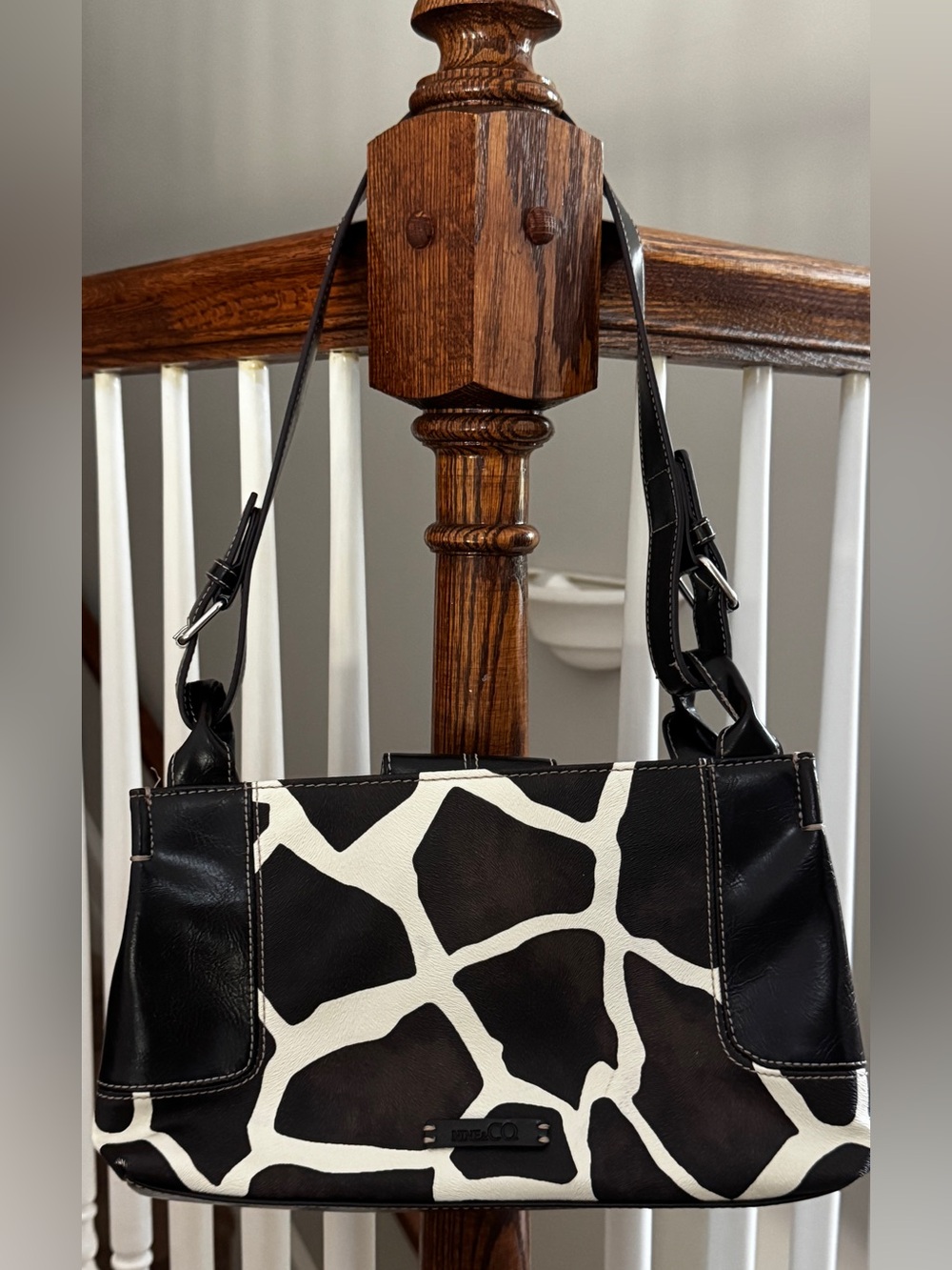 Vintage Y2K Nine & Co Giraffe Animal Print Leather-feel Shoulder Bag